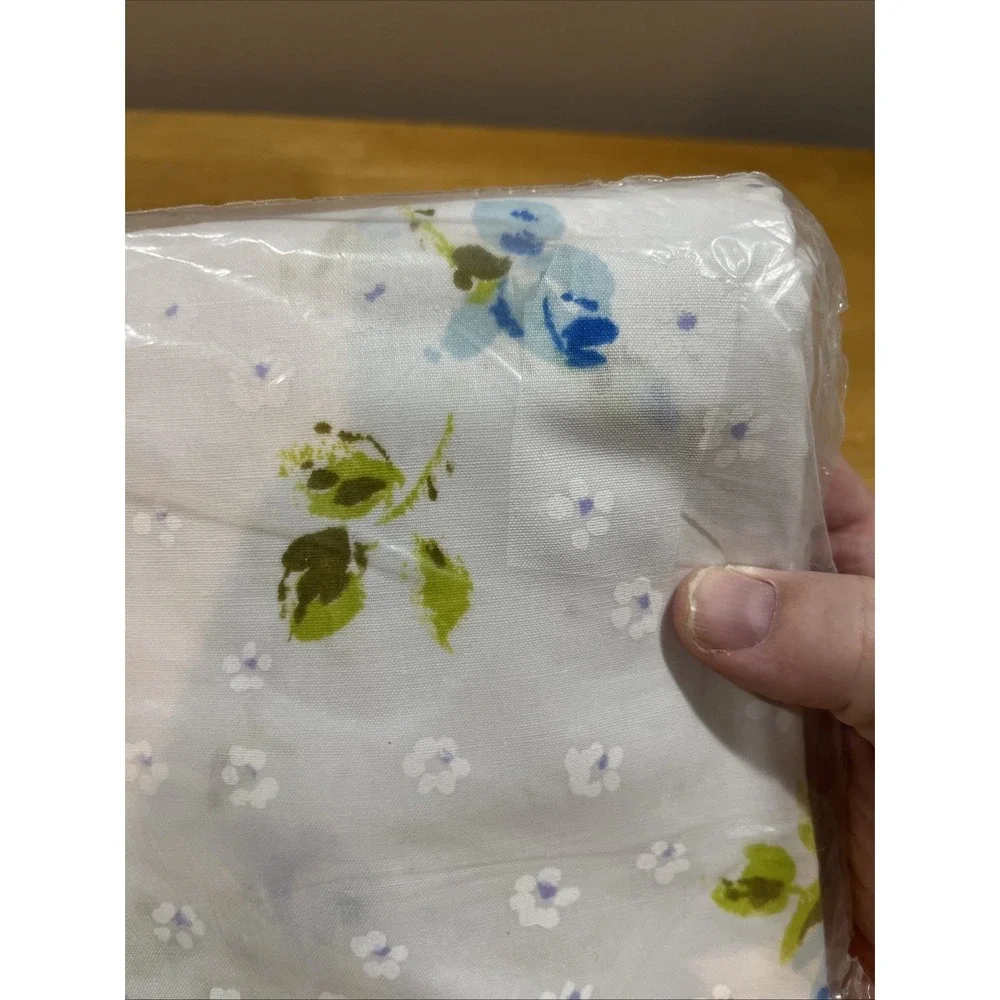 VTG Pequot‎ Blue Rosebuds Sheet-Twin Flat Floral USA Cottage Garden